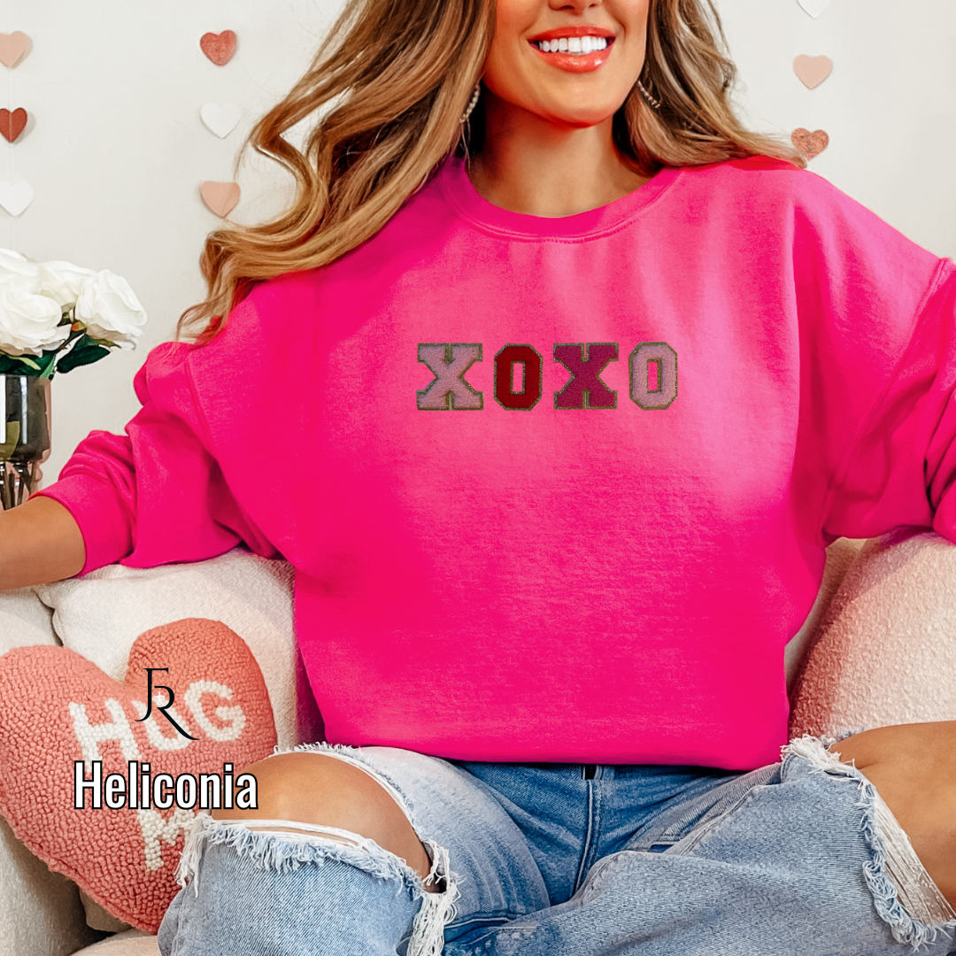 "XOXO" Valentine's with gold glitter border pullover