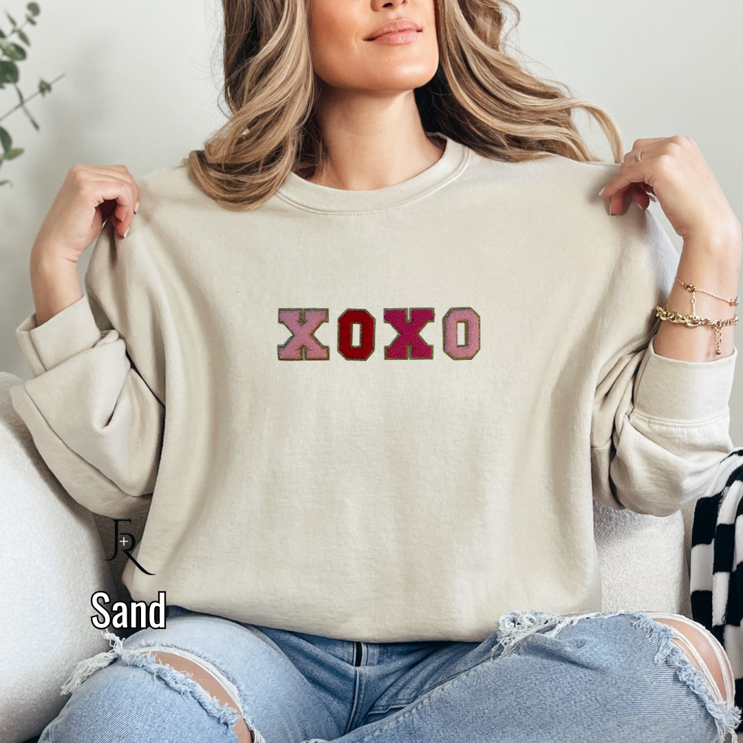 "XOXO" Valentine's with gold glitter border pullover